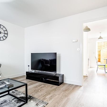 The Lake - A Stunning 2 Bedroom House, Only 17Mins To Central London!!! Greenhithe Luaran gambar